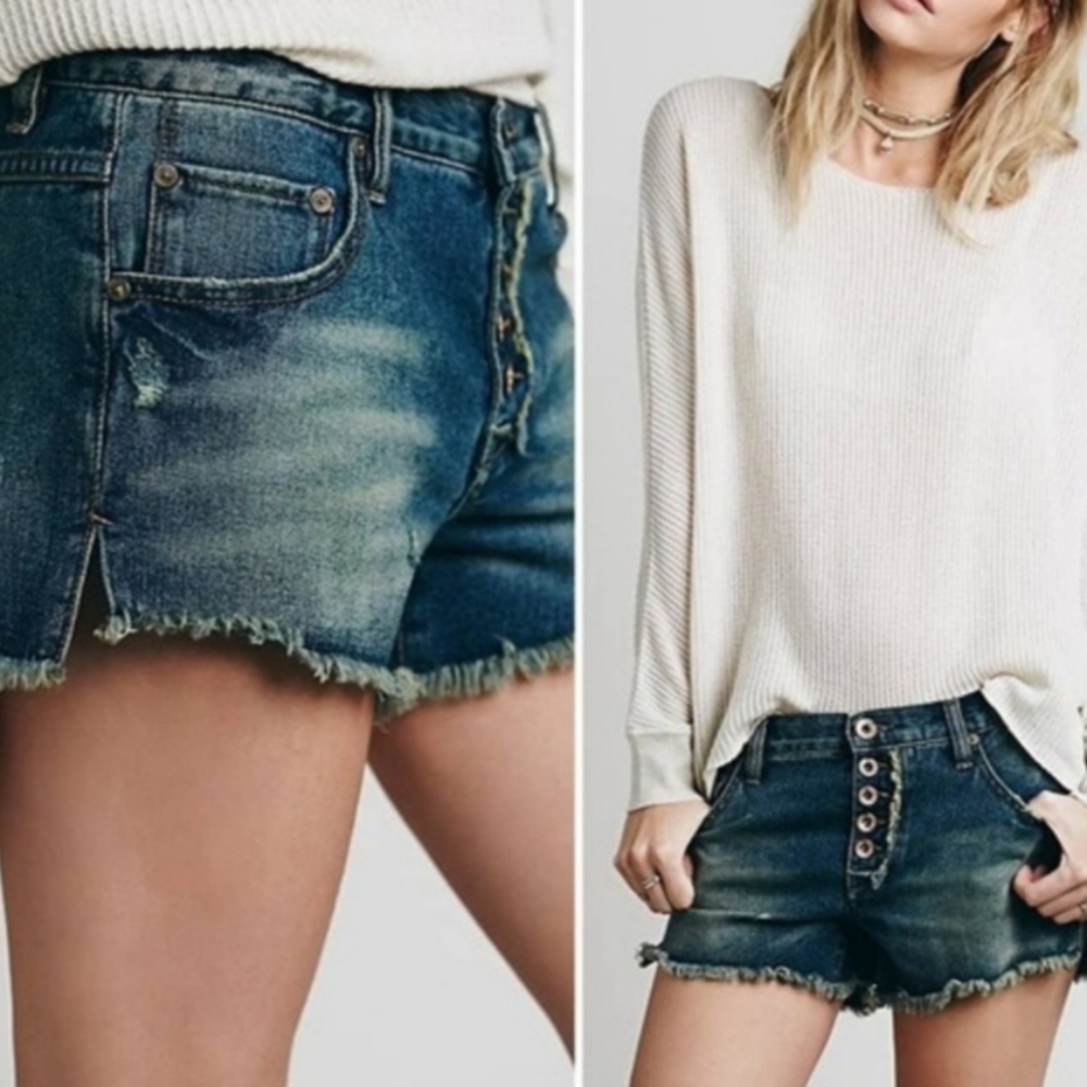 Free People Jean Shorts Frayed Runaway Exposed Button Fly Distressed Blue Sz 25